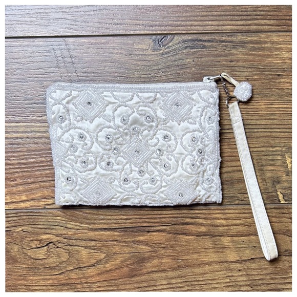 Marshall Fields INDEED Beaded Coin Purse / Wristlet - Picture 3 of 7